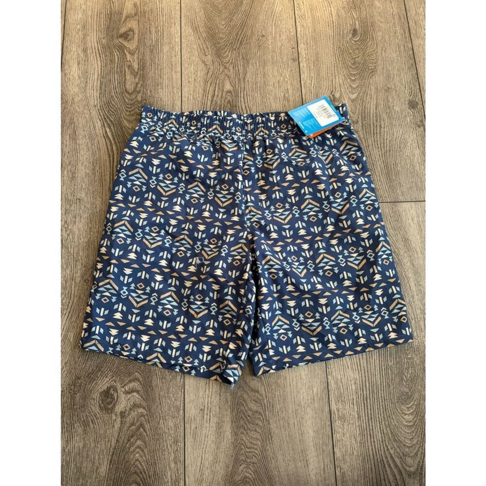 Columbia Men's Navy and Beige Geometric Athletic Shorts